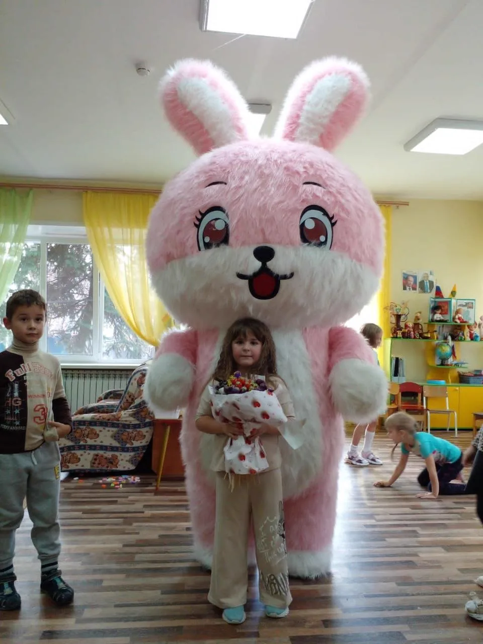 Зайка — ростовая кукла в Липецке